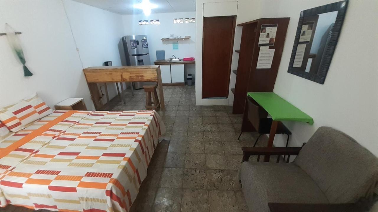 Rooms Palmeras 까위따 외부 사진