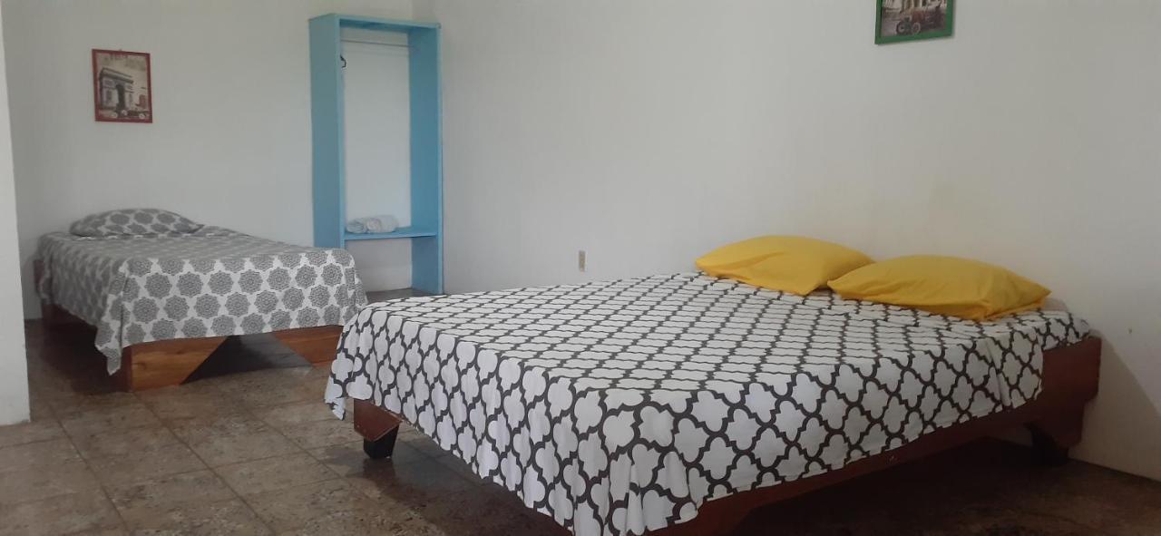 Rooms Palmeras 까위따 외부 사진